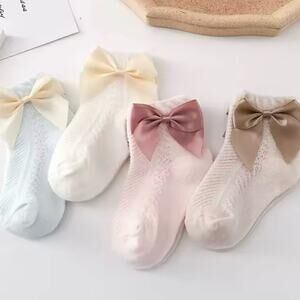 New lot of 3 baby girl bowknot socks 0-1 year small.